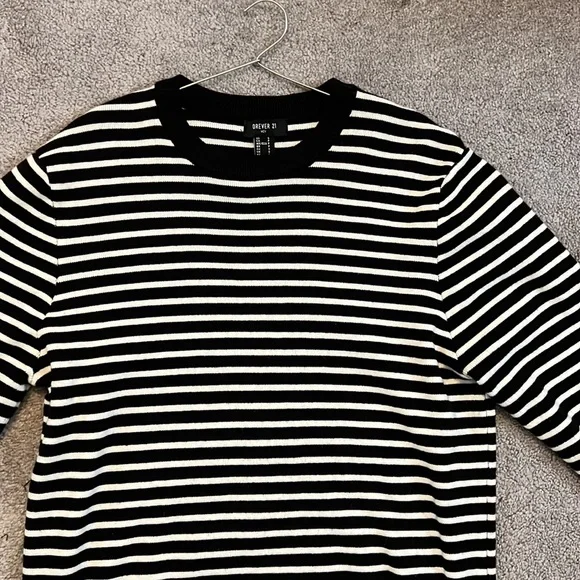 Sweater - Picture 2 of 2